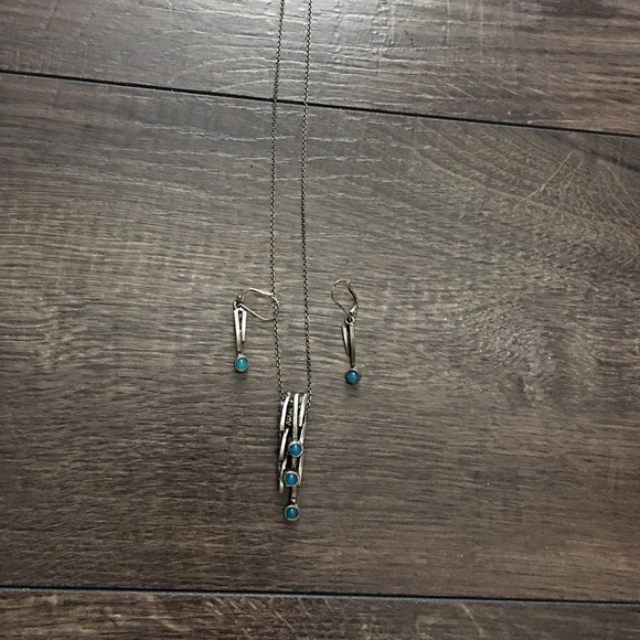 Osmose Canadian Artisan Necklace and Earrings - Picture 4 of 4